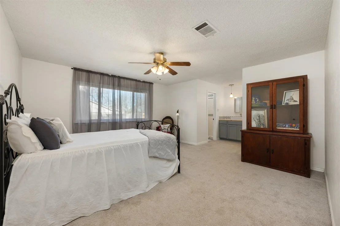 Photo of 1408 Doonesbury DR
