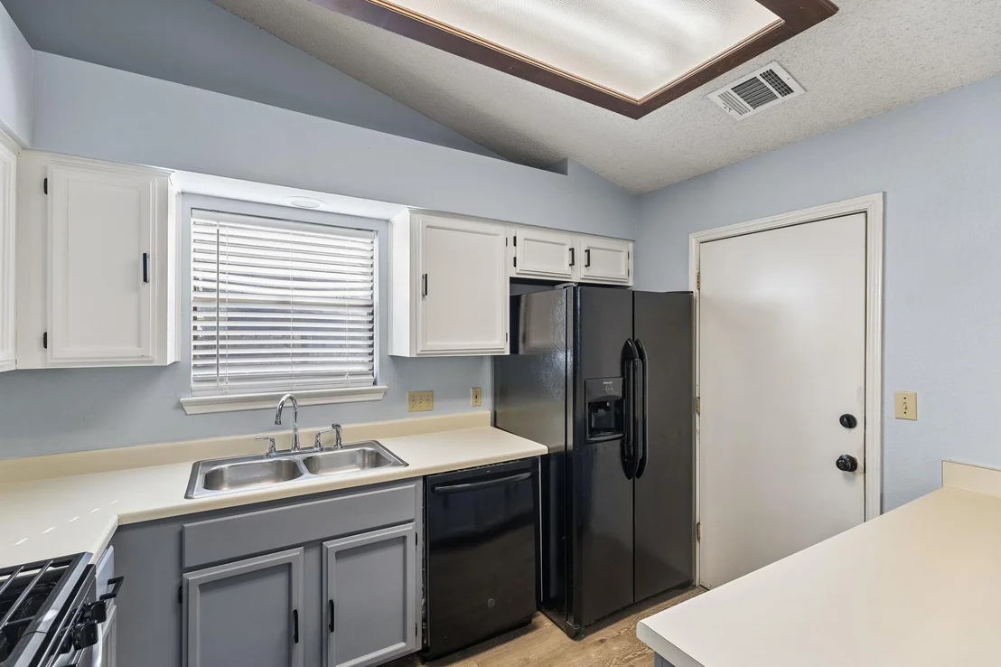 Photo of 1709 Hatch RD