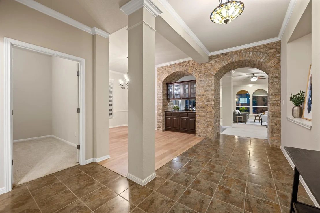 Photo of 412 Madisons WAY