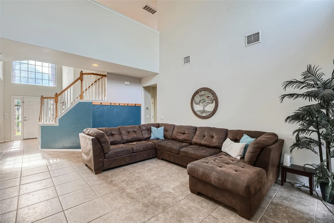 Photo of 269 Camelia PKWY