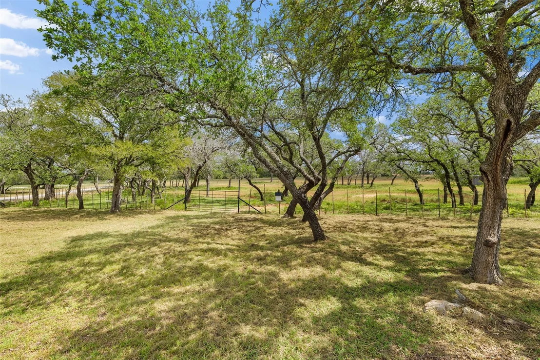 Photo of 2631 N US 281 Highway