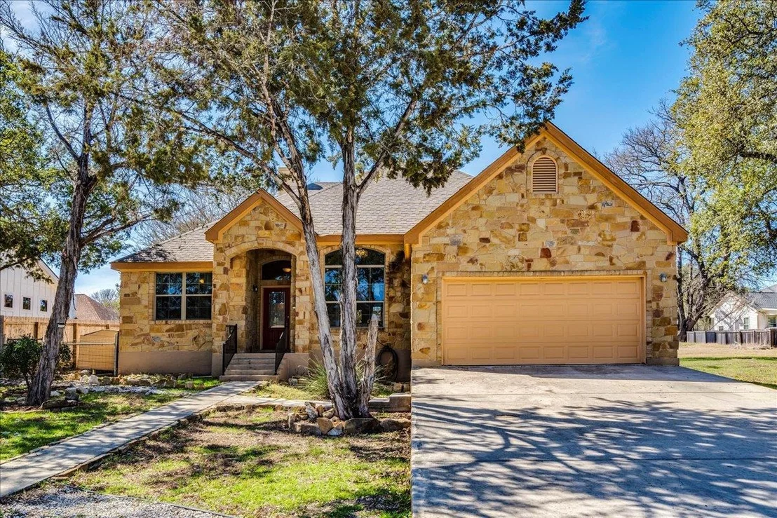 Photo of 11 Rhapsody LN