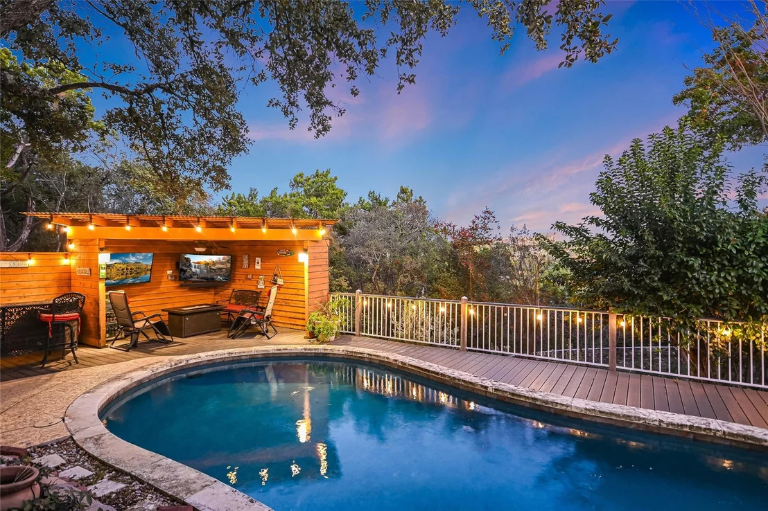 Photo of 9105 Bluegrass DR