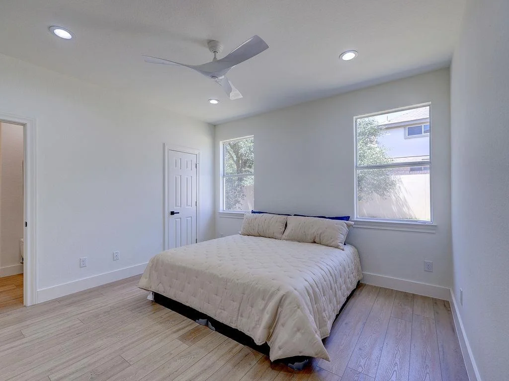 Photo of 801 Electra