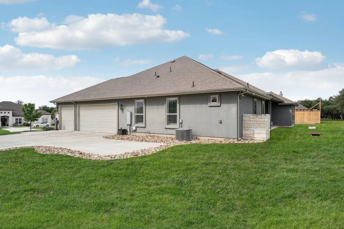 Photo of 300 Red Mulberry WAY