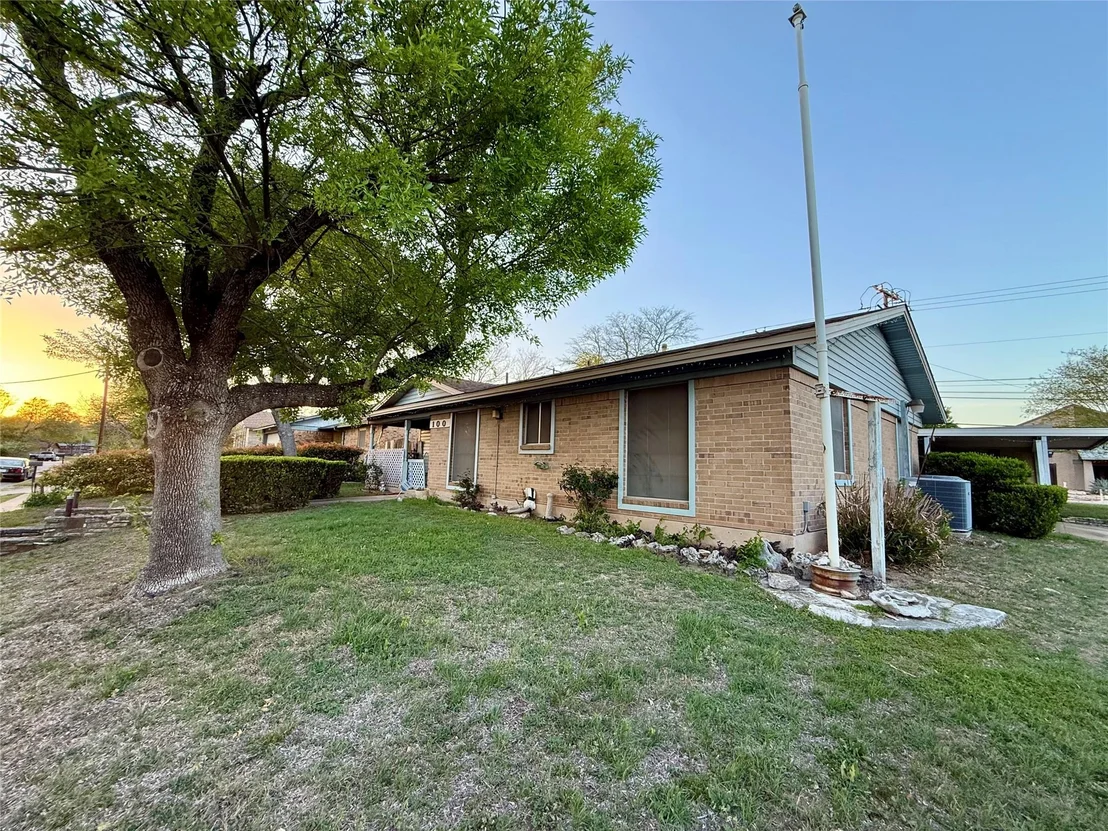 Photo of 100 Skyloop DR