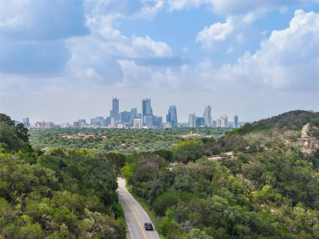 Photo of 4323 Mt Bonnell RD