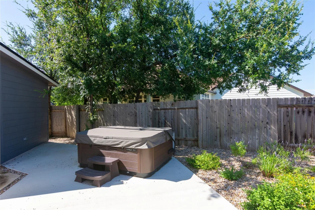 Photo of 121 Split Oak DR