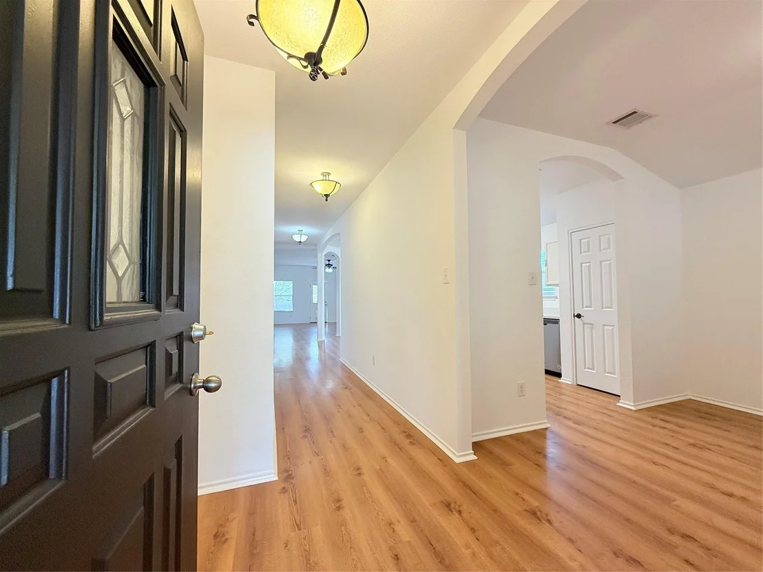 Photo of 105 Carol Ave