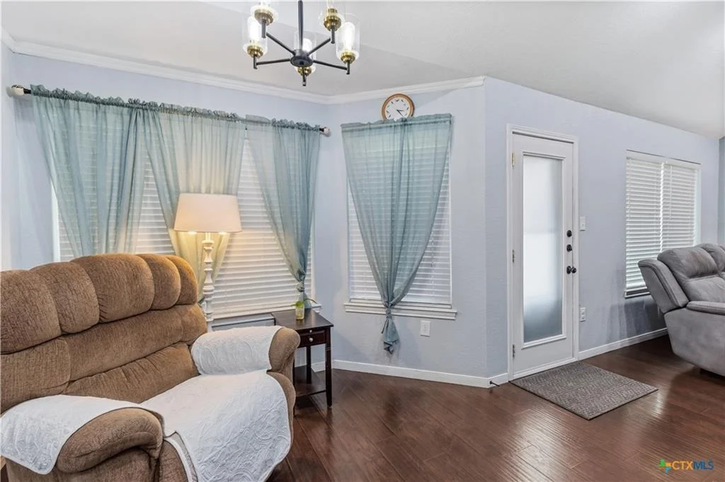 Photo of 1711 Lynx CIR