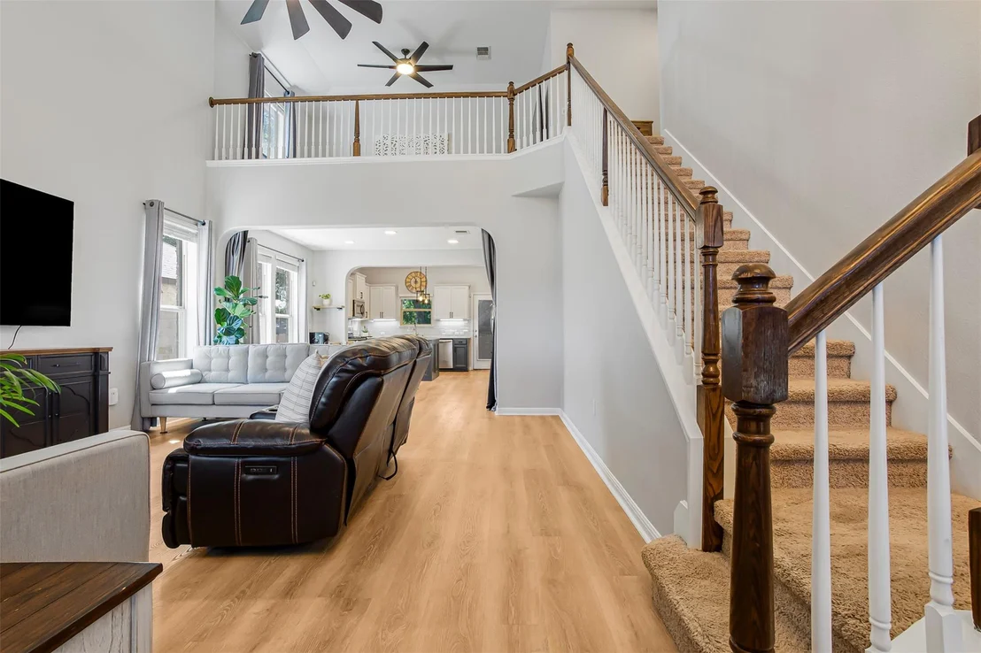 Photo of 1233 Peregrine WAY