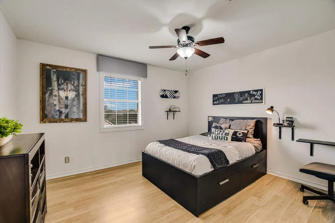 Photo of 131 High Gabriel DR