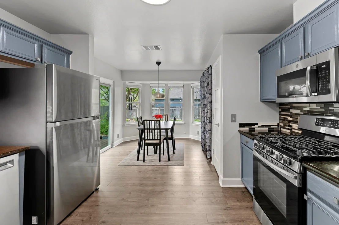 Photo of 1908 Oak Hollow DR