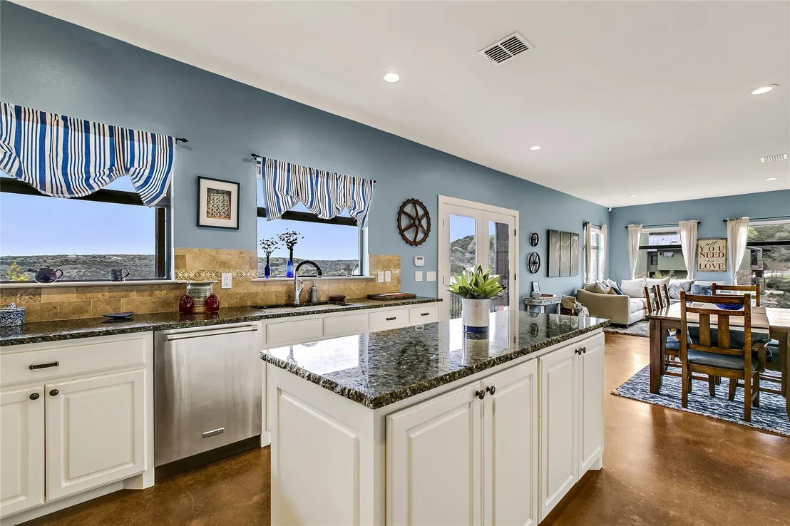Photo of 400 Hillview RD