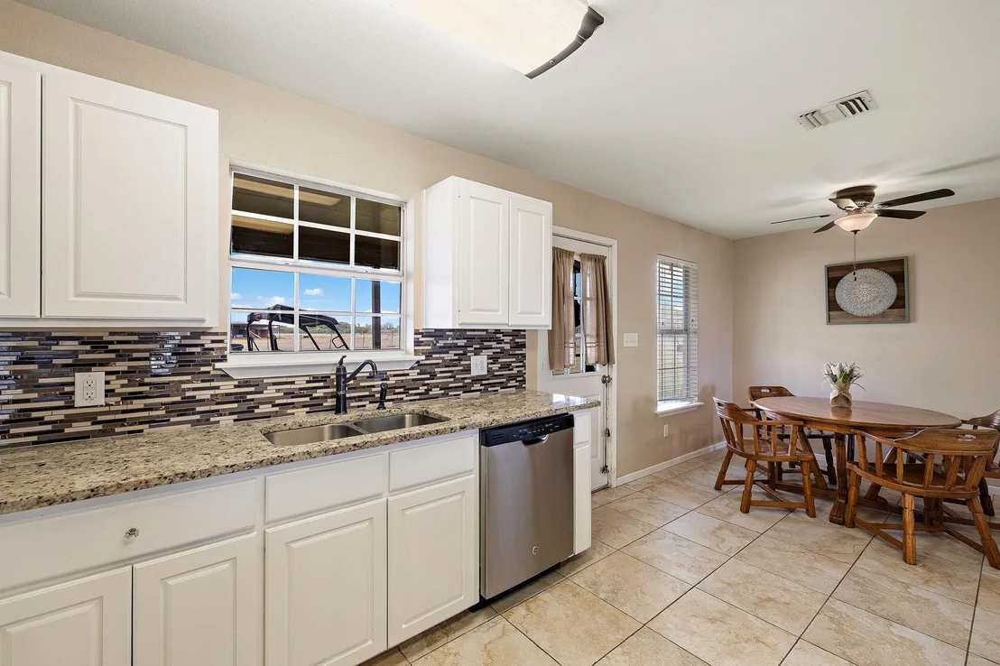 Photo of 851 County Road 454 RD