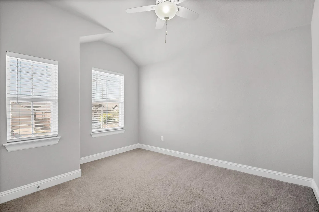 Photo of 2404 Burberry LN