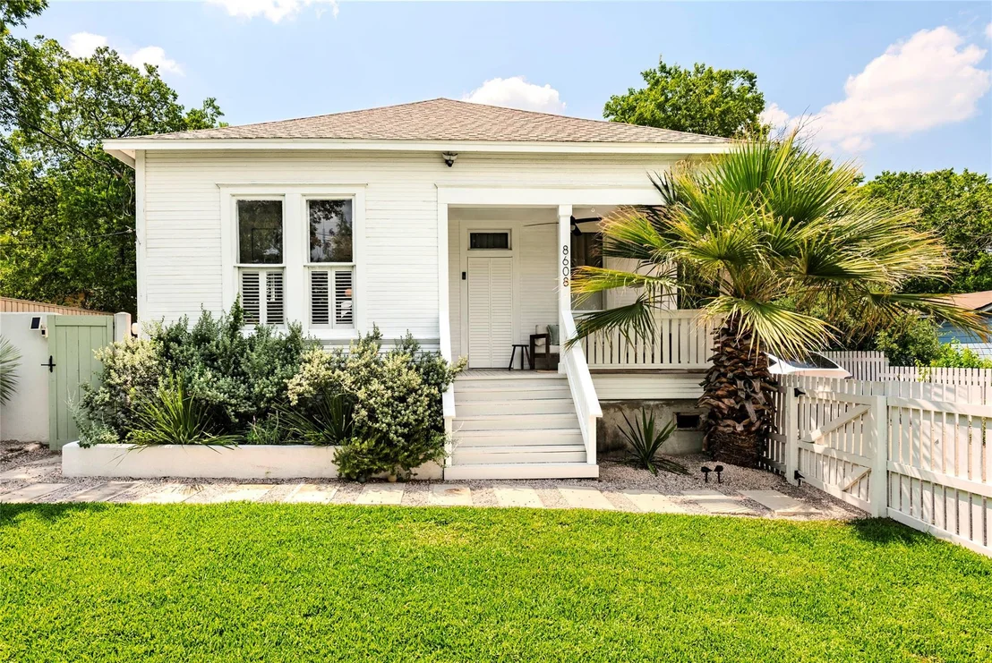 Photo of 8608 Georgian DR