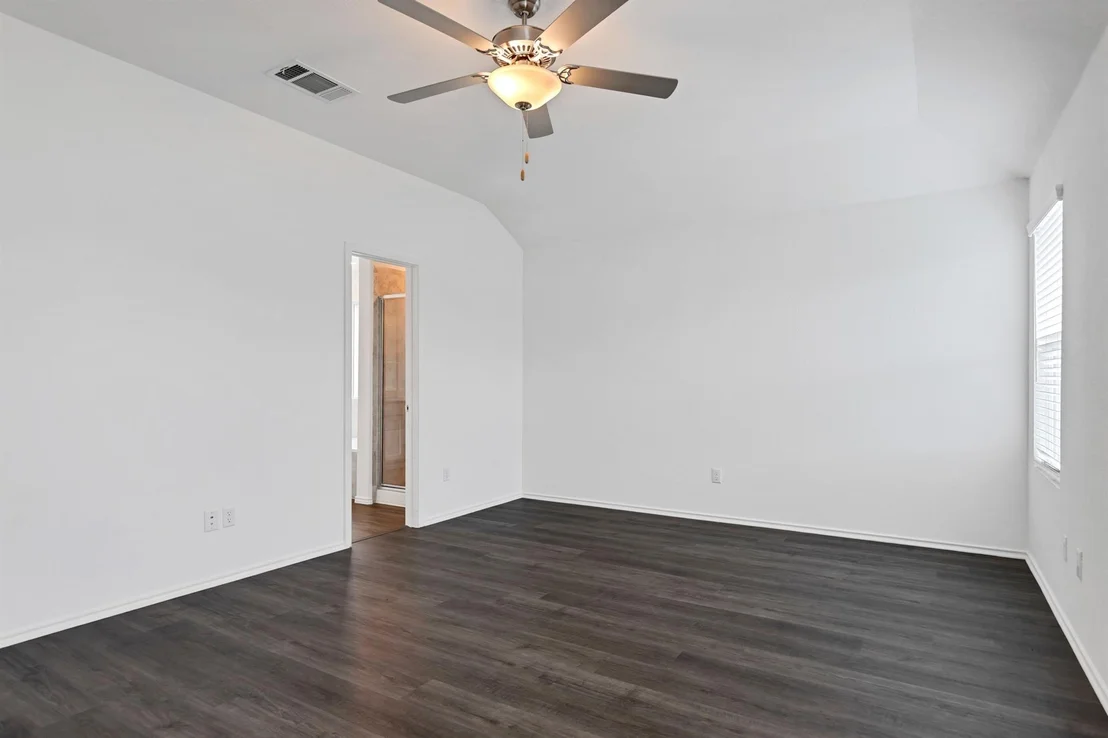 Photo of 332 Escondido CIR
