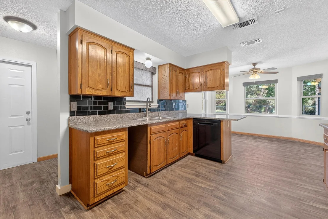 Photo of 381 County Road 4755
