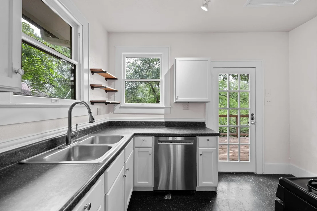 Photo of 713 Patterson Ave