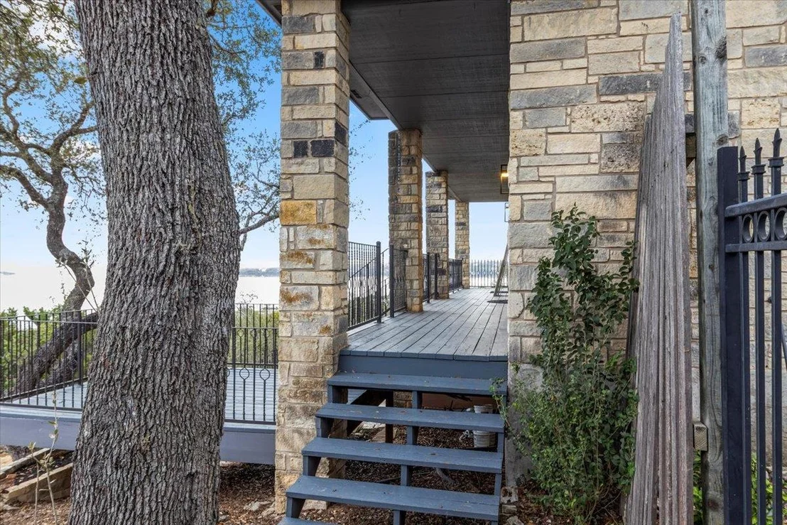 Photo of 13816 Lake View DR