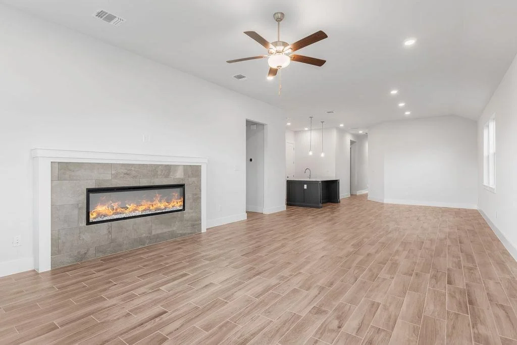 Photo of 8510 Red Bottle Brush RD