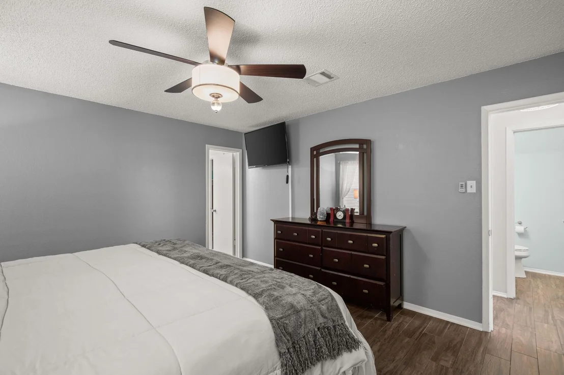 Photo of 4019 Iriona BND