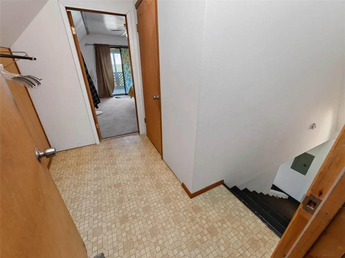 Photo of 499 Hidden Oaks DR