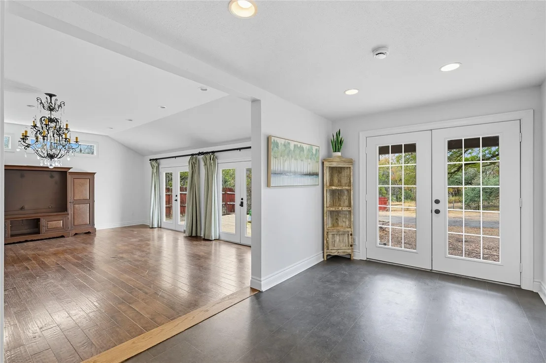 Photo of 3003 Burleson RD