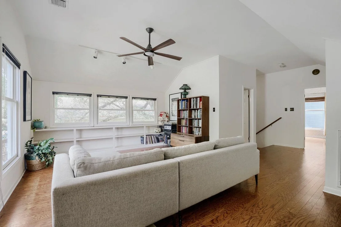 Photo of 1701 Alameda DR