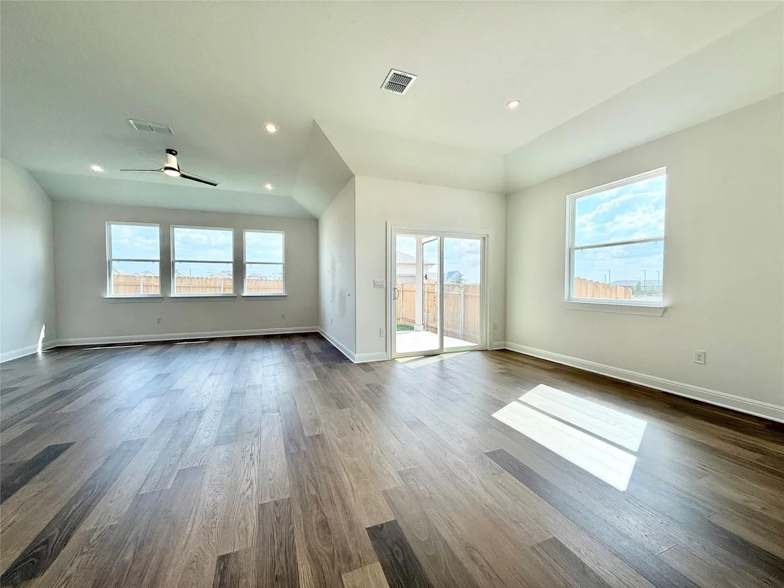 Photo of 461 Young ST