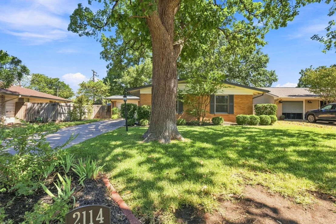 Photo of 2114 Lanier DR