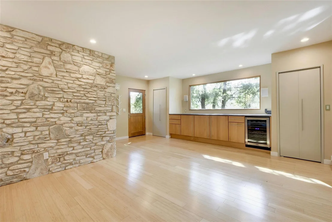 Photo of 312 Eanes School RD