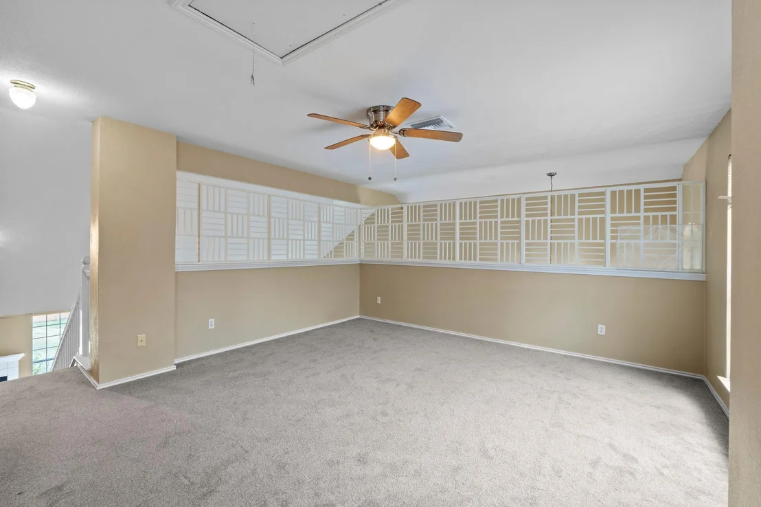 Photo of 8605 Axis DR