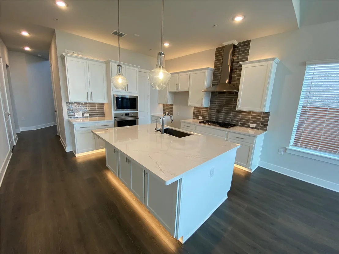 Photo of 17208 Hattie TRCE