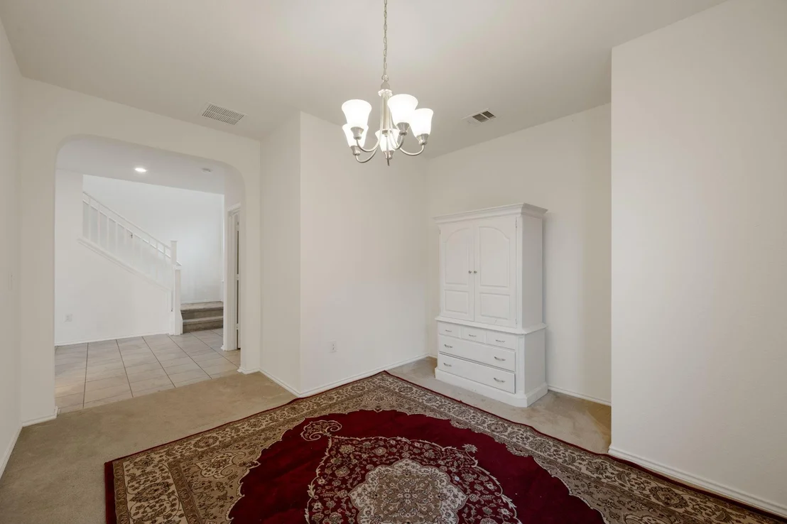Photo of 807 Screech Owl DR