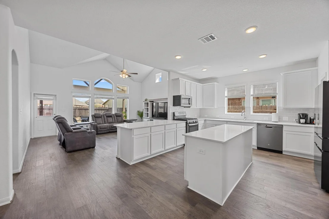 Photo of 5945 Agostino DR