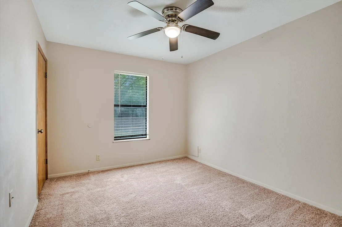 Photo of 111 Creekside DR