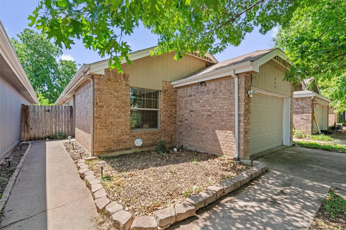 Photo of 840 Eagles WAY