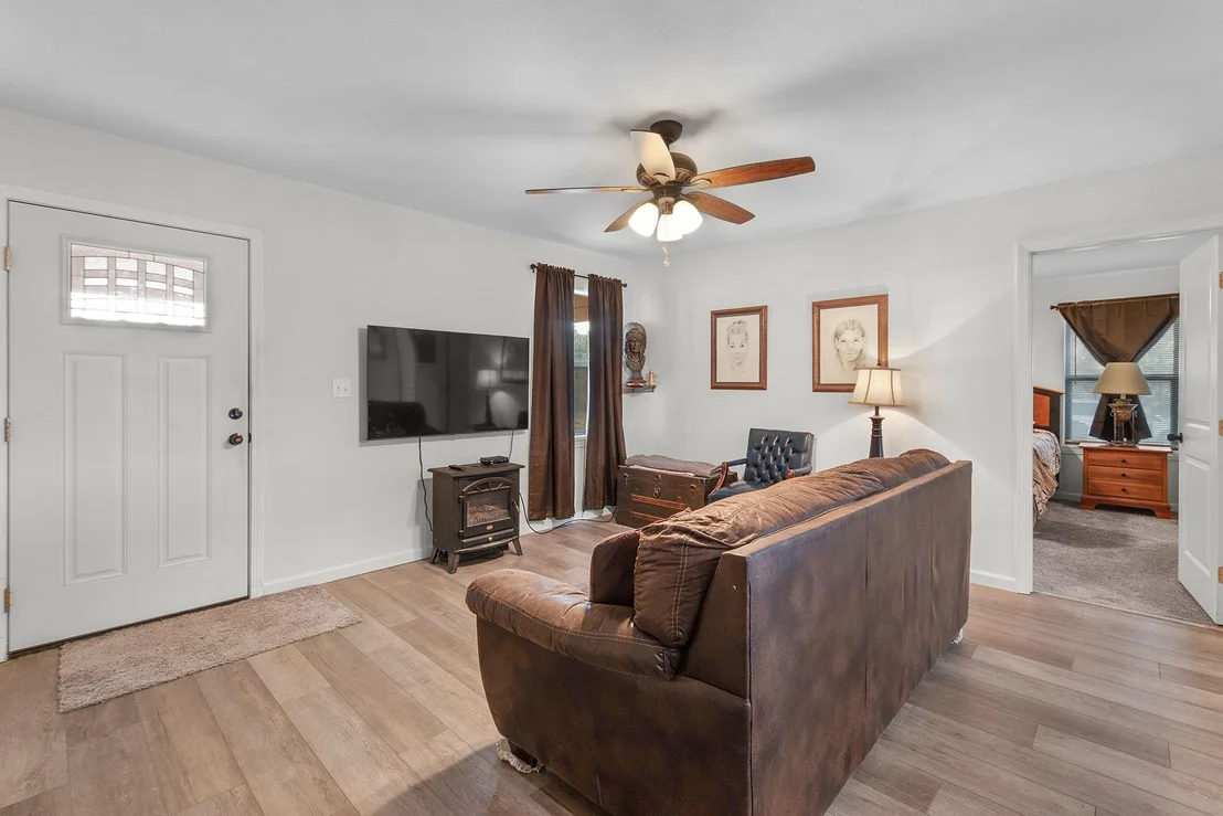 Photo of 211 Crestview