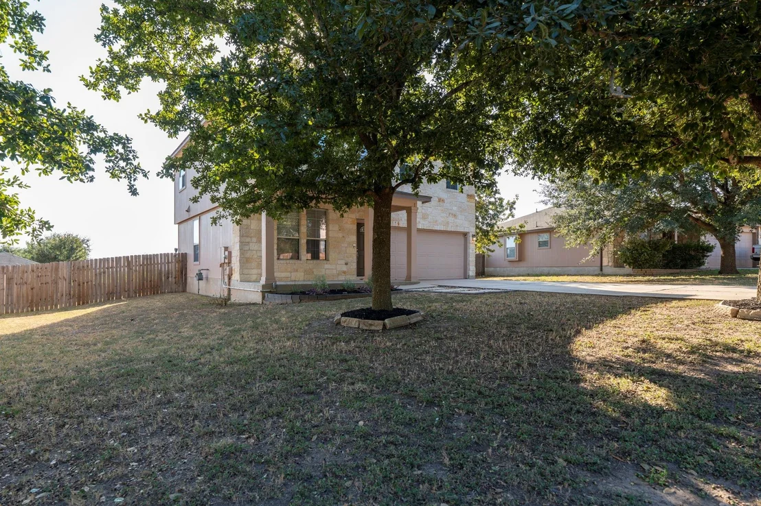 Photo of 136 Regent CV