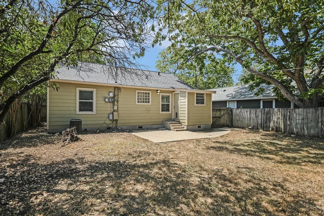 Photo of 102 Franklin BLVD