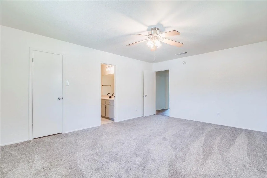 Photo of 706 WINDSOR RD
