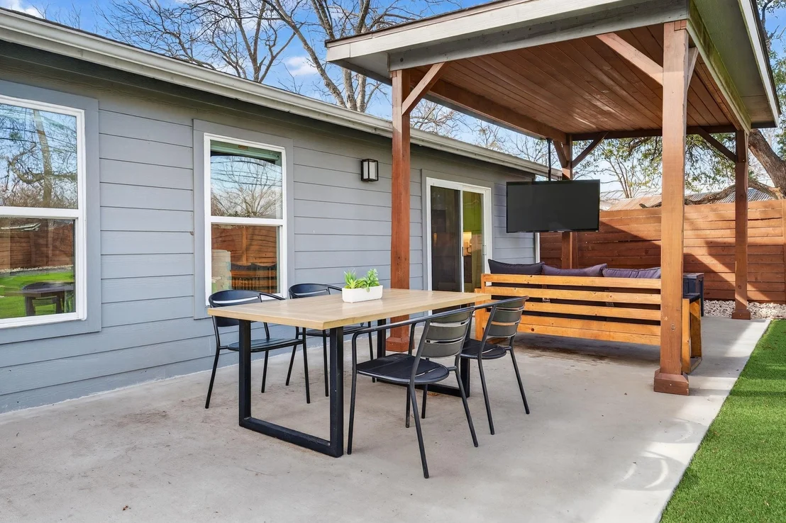 Photo of 504 W Croslin ST