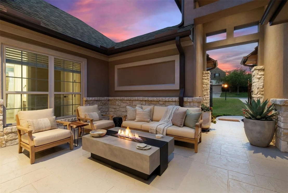 Photo of 210 Lake Como DR