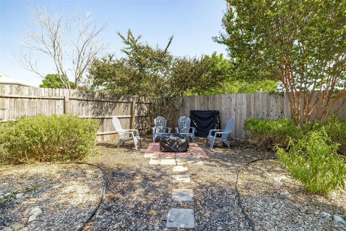 Photo of 404 Meadow Park DR