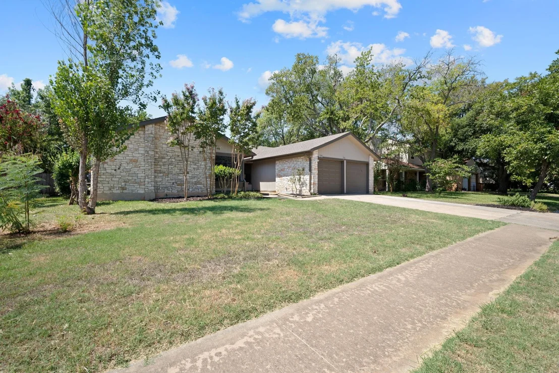 Photo of 4501 Oak Creek DR