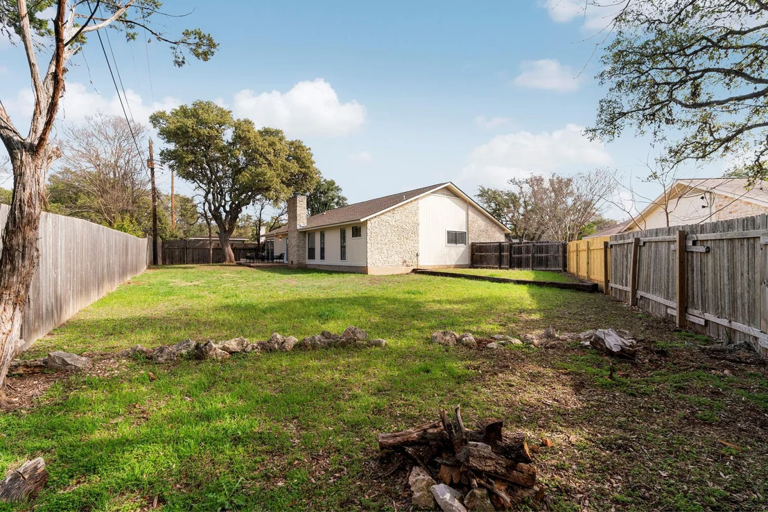 Photo of 4911 White Elm DR