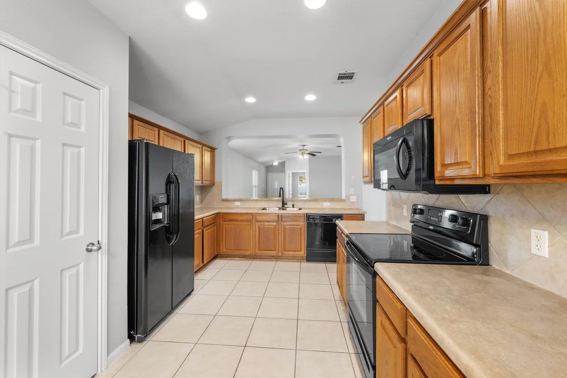 Photo of 411 Leo LN