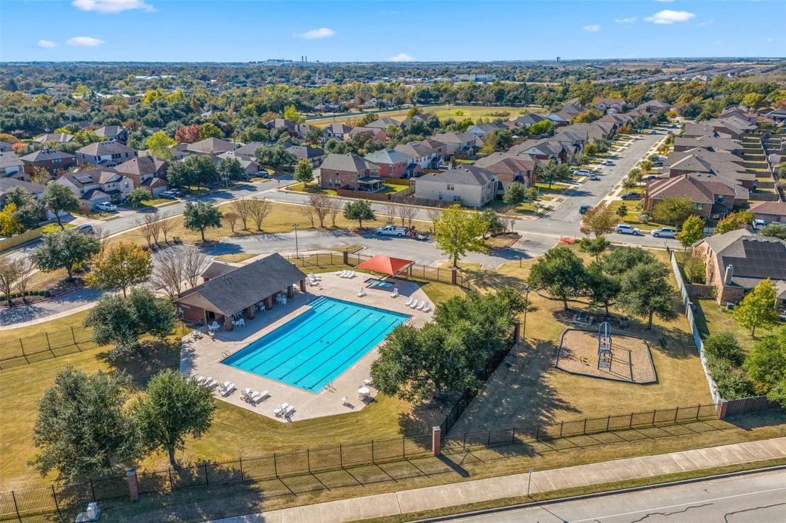 Photo of 910 Yellowstone DR